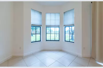 10283 Wellington Parc Drive, Wellington, FL 33449 - Photo 11