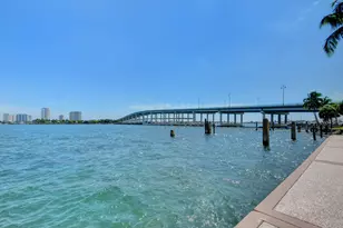 2640 Lake Shore Dr, Riviera Beach, FL 33404 - Photo 17