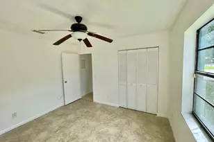 1020 Manor Dr, Palm Springs, FL 33461 - Photo 15
