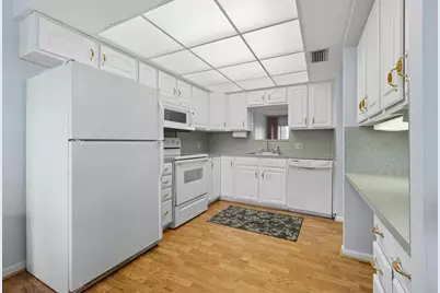 3075 Gardens East Drive, Unit #14, Palm Beach Gardens, FL 33410 - Photo 9