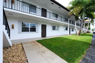 3075 Gardens E Dr, Palm Beach Gardens, FL 33410 - Photo 1