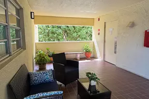 2515 NE 1st Ct, Boynton Beach, FL 33435 - Photo 9