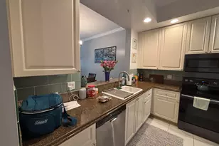 37 Harbour Isle Dr E, Fort Pierce, FL 34949 - Photo 9