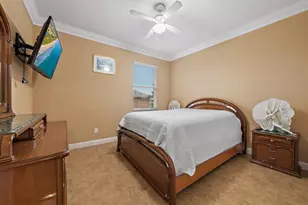 565 SW Halden Ave, Port Saint Lucie, FL 34953 - Photo 17