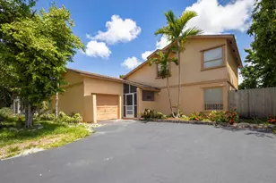 3896 NW 2nd Ct, Deerfield Beach, FL 33442 - Photo 3