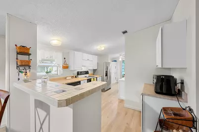 8199 SE Eagle Avenue, Hobe Sound, FL 33455 - Photo 5