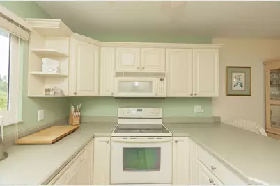 1421 SE Larkwood Circle, Port Saint Lucie, FL 34952 - Photo 11