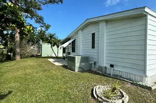 49 Las Casitas Ct, Fort Pierce, FL 34951 - Photo 7