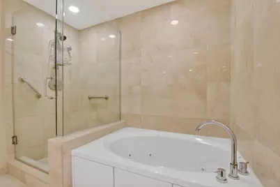 550 Okeechobee Boulevard, Unit #423, West Palm Beach, FL 33401 - Photo 29