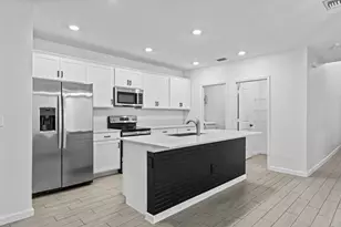 738 Worlington Ln, Fort Pierce, FL 34947 - Photo 9