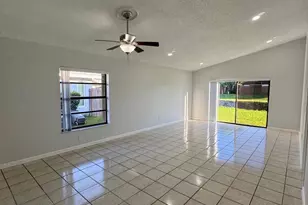 1427 Summit Run Cir, West Palm Beach, FL 33415 - Photo 3