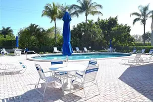 555 Banyan Tree Ln, Delray Beach, FL 33483 - Photo 1