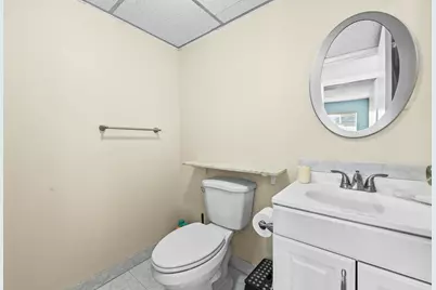 213 Brittany Drive E, Delray Beach, FL 33446 - Photo 19