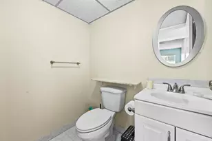 213 Brittany Dr E, Delray Beach, FL 33446 - Photo 19