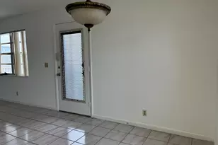 574 Burgundy L, Delray Beach, FL 33484 - Photo 9
