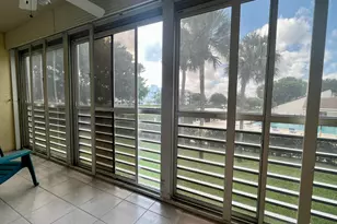 3154 Via Poinciana, Lake Worth, FL 33467 - Photo 9