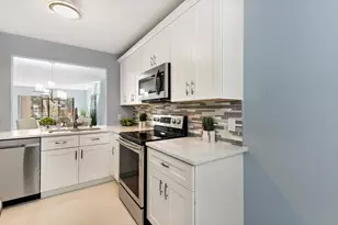 10204 Mangrove Dr, Boynton Beach, FL 33437 - Photo 3