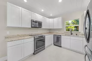 1915 S 33rd St, Fort Pierce, FL 34947 - Photo 19