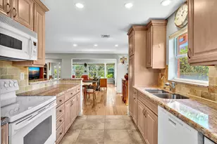 162 Del Rio Blvd, Boca Raton, FL 33432 - Photo 11