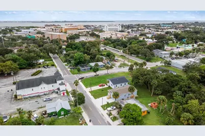 805 Avenue B Avenue, Fort Pierce, FL 34950 - Photo 15