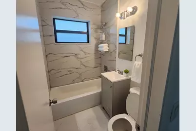 664 W 2nd Street, Riviera Beach, FL 33404 - Photo 5