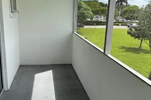 218 Windsor J, West Palm Beach, FL 33417 - Photo 5
