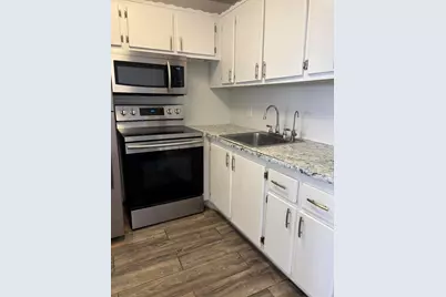 218 Windsor J, West Palm Beach, FL 33417 - Photo 7