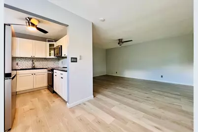 260 Dorchester K, West Palm Beach, FL 33417 - Photo 3