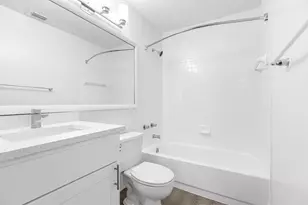 17900 NE 31st Ct Unit, Aventura, FL 33160 - Photo 7