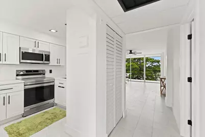 112 Royal Park Drive, Unit #4B, Oakland Park, FL 33309 - Photo 11