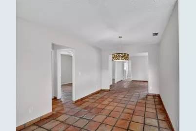 2747 Summit Boulevard, West Palm Beach, FL 33406 - Photo 7