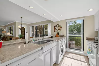 113 Brackenwood Road, Palm Beach Gardens, FL 33418 - Photo 9