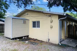 709 SW 13th Ave, Fort Lauderdale, FL 33312 - Photo 3