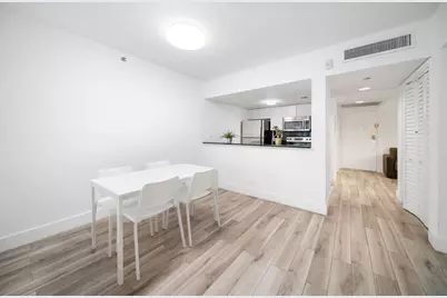 834 Ocean Drive, Unit #406, Miami Beach, FL 33139 - Photo 9