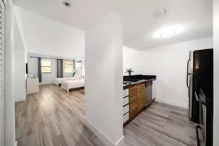 834 Ocean Dr, Miami Beach, FL 33139 - Photo 11