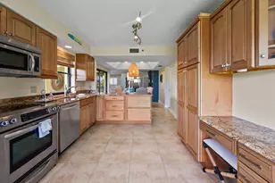 16914 Waterbend Dr, Jupiter, FL 33477 - Photo 5