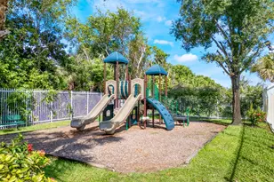 970 Summit Lake Dr, West Palm Beach, FL 33406 - Photo 41