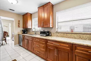 6369 Lakemont Cir, Greenacres, FL 33463 - Photo 9