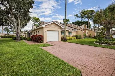 6827 Fountains Circle, Lake Worth, FL 33467 - Photo 1