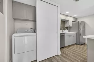 612 Executive Center Dr, West Palm Beach, FL 33401 - Photo 9