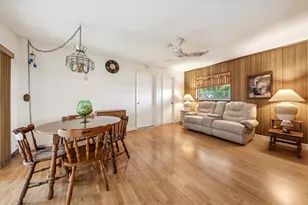 811 SW 18th Ct, Boynton Beach, FL 33426 - Photo 5