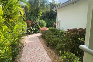 4638 Carlton Golf Dr, Lake Worth, FL 33449 - Photo 7