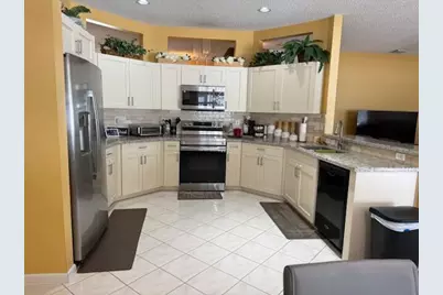 7228 Chesapeake Circle, Boynton Beach, FL 33436 - Photo 11