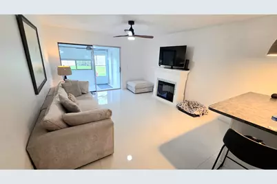 2568 Dudley Drive E, Unit #G, West Palm Beach, FL 33415 - Photo 9