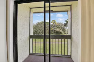 5055 Oakhill Ln, Delray Beach, FL 33484 - Photo 17