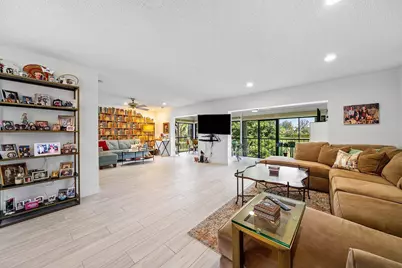 7920 Eastlake Drive, Unit #19-B, Boca Raton, FL 33433 - Photo 11