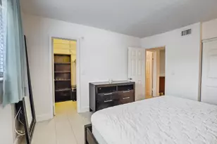 581 Blue Heron Dr, Hallandale Beach, FL 33009 - Photo 21