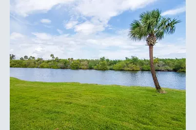 2800 Indian River Boulevard, Unit #F8, Vero Beach, FL 32960 - Photo 5