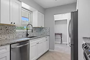 474 22nd St SE, Vero Beach, FL 32962 - Photo 1