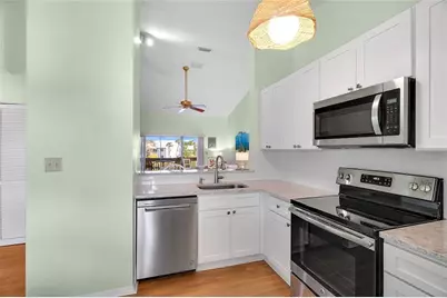 5720 Pelican Pointe Drive, Unit #3, Sebastian, FL 32958 - Photo 9